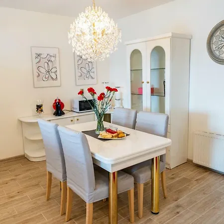 Apartament W Sierakowicach