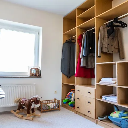 Apartament W Sierakowicach 아파트